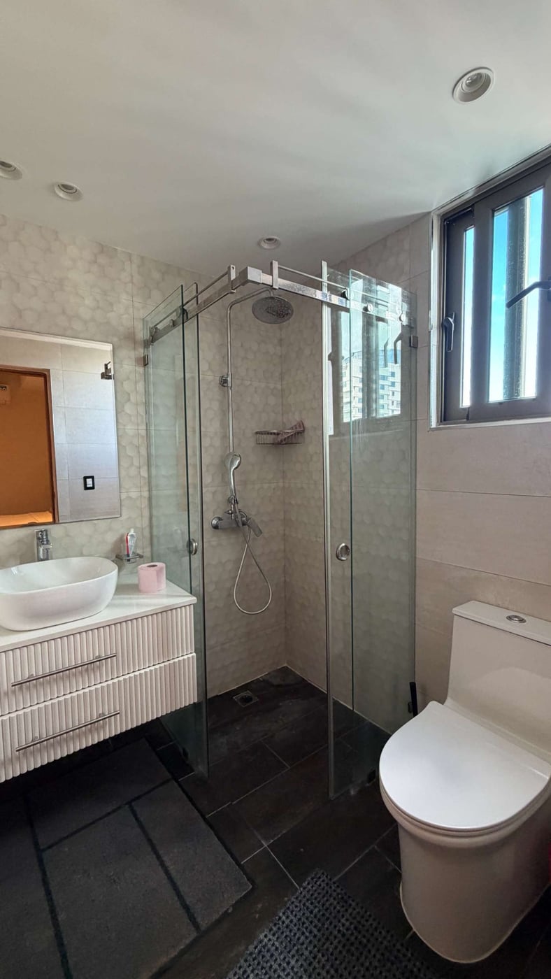 Apartamento alquiler Piso alto amueblado 3 parqueo – foto 7