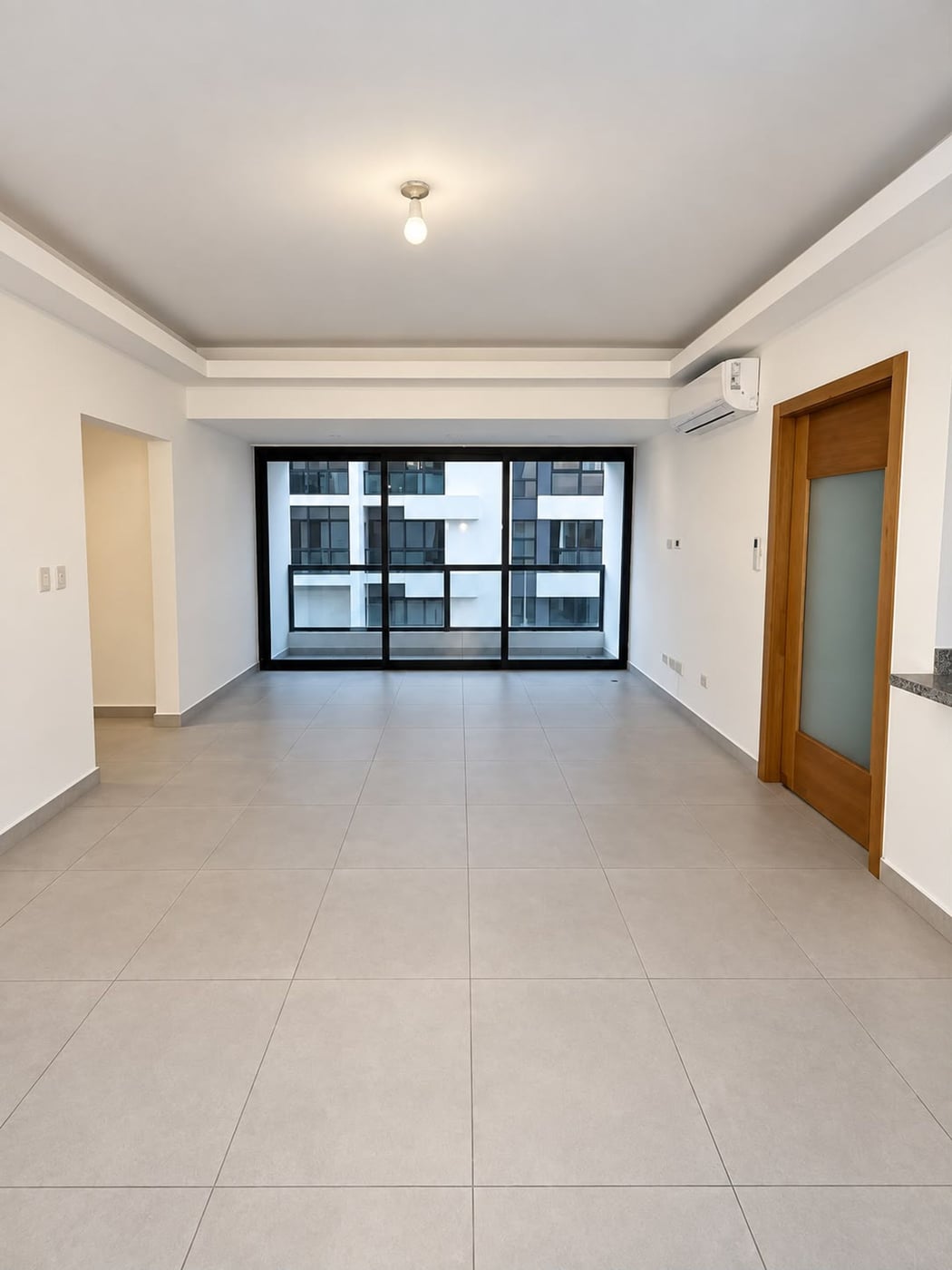 APARTMAMENTO CON LINEA BLANCA EN ALQUILER – foto 3
