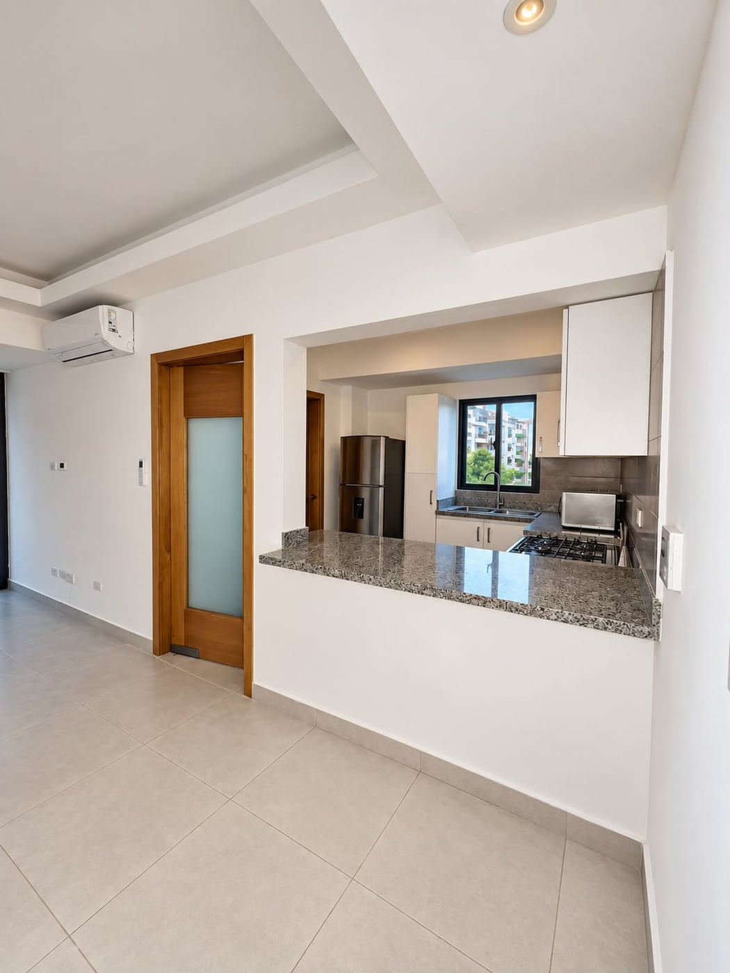 APARTMAMENTO CON LINEA BLANCA EN ALQUILER – foto 7