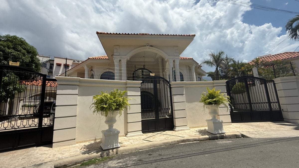 Casa de Lujo en Corales del Sur, Santo Domingo – foto 1