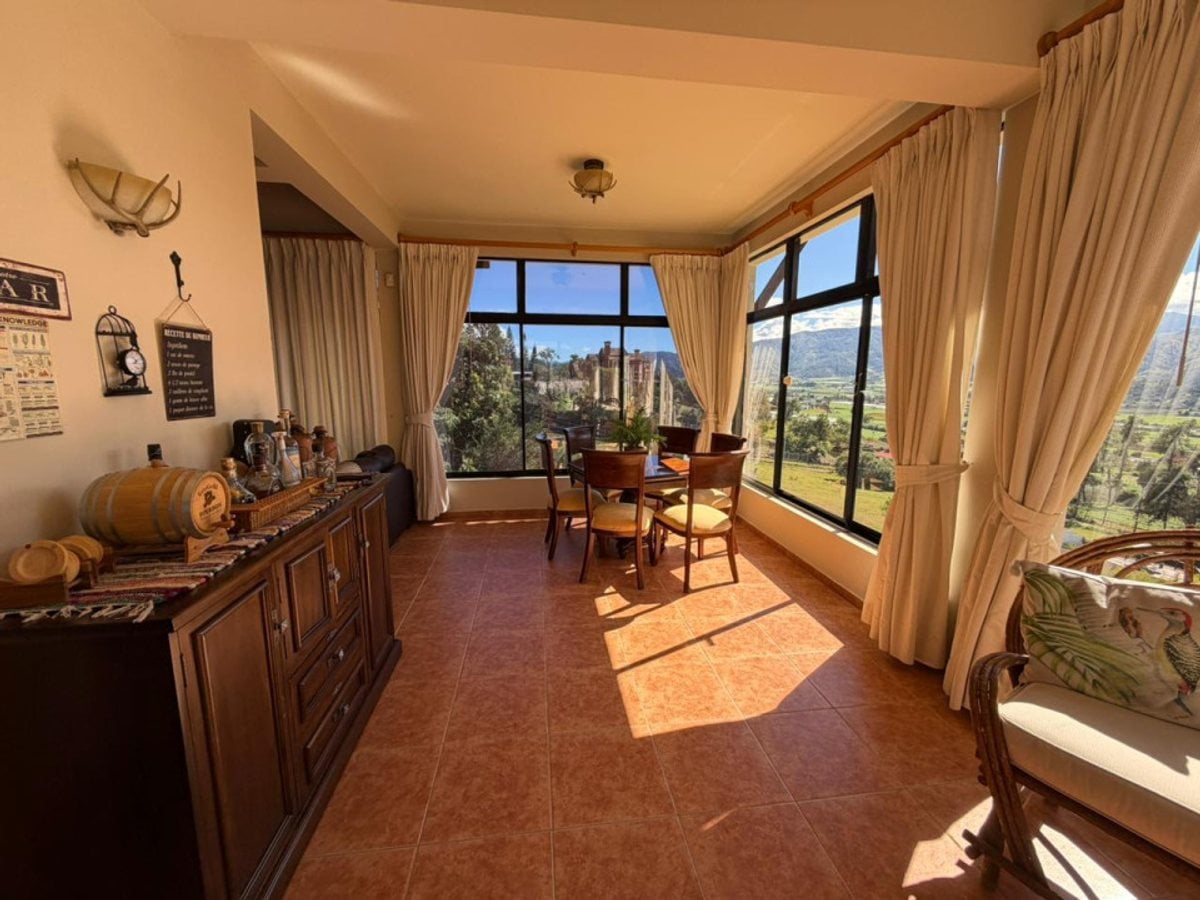 VILLA EN CONSTANZA CON VISTA AL VALLE – foto 3