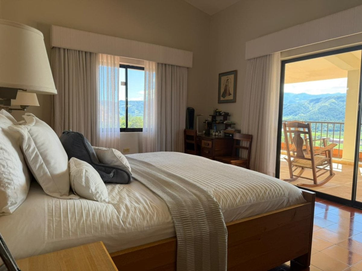 VILLA EN CONSTANZA CON VISTA AL VALLE – foto 7