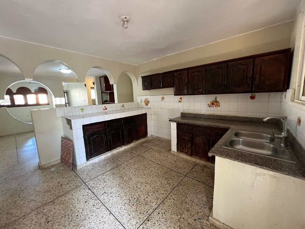 Casa Espaciosa en Santiago, Sector Espaillat – foto 12