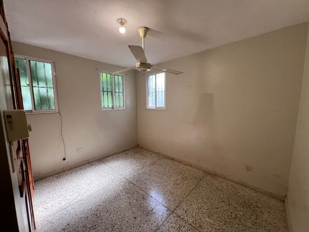 Casa Espaciosa en Santiago, Sector Espaillat – foto 2