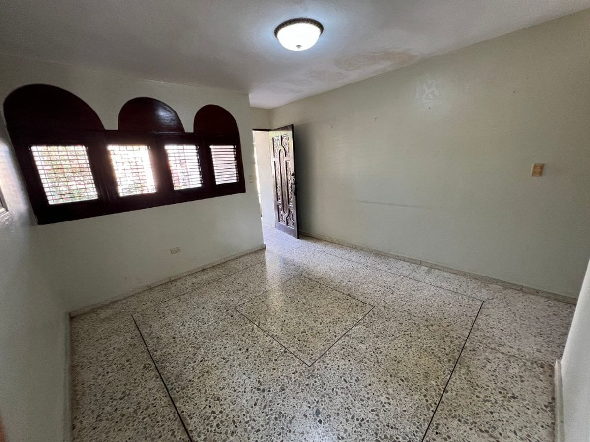 Casa Espaciosa en Santiago, Sector Espaillat – foto 7