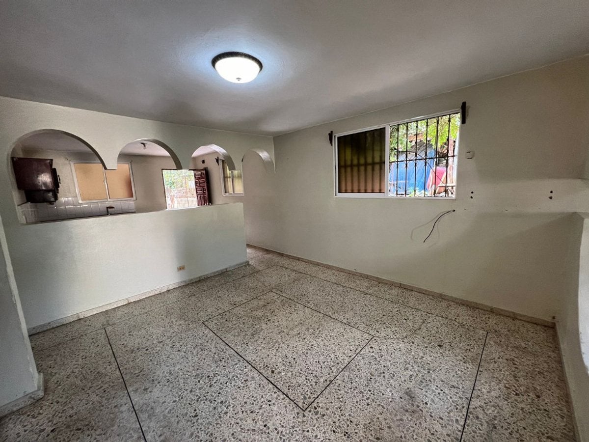 Casa Espaciosa en Santiago, Sector Espaillat – foto 5