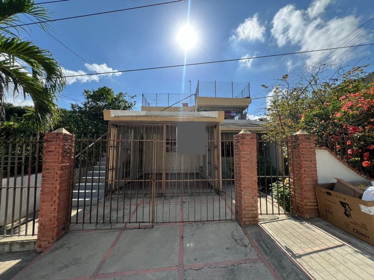 Casa Espaciosa en Santiago, Sector Espaillat – foto 1