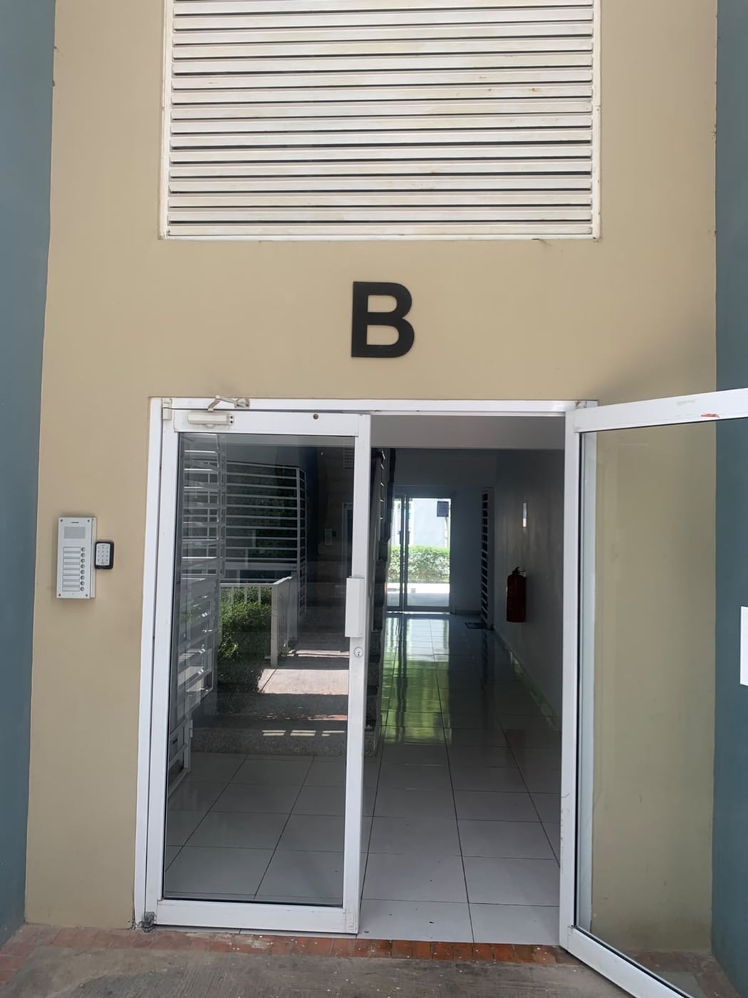 APARTAMENTO DE 3 DORMITORIOS VILLA HERMOSA, ROMANA – foto 5