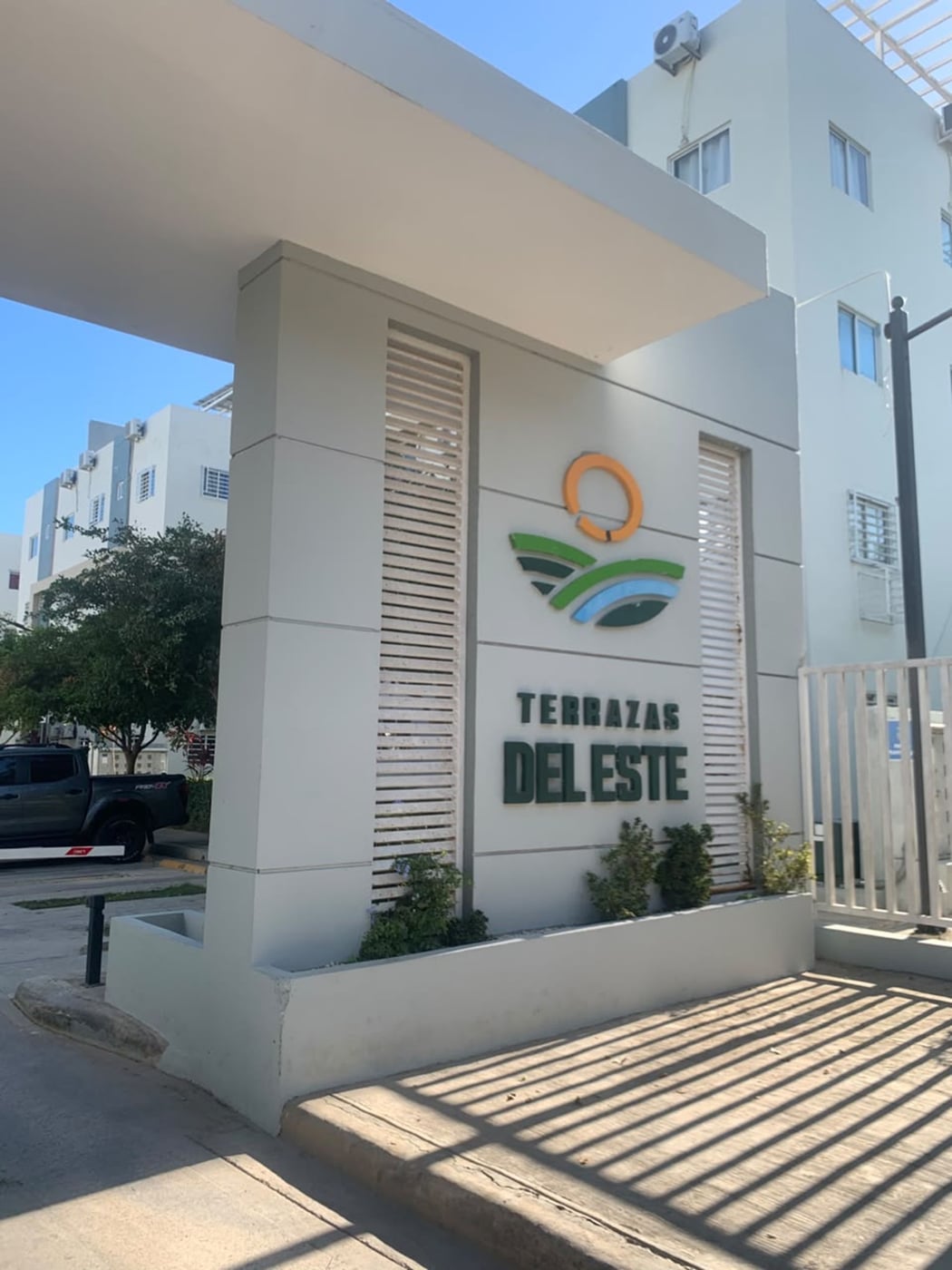 APARTAMENTO DE 3 DORMITORIOS VILLA HERMOSA, ROMANA – foto 2