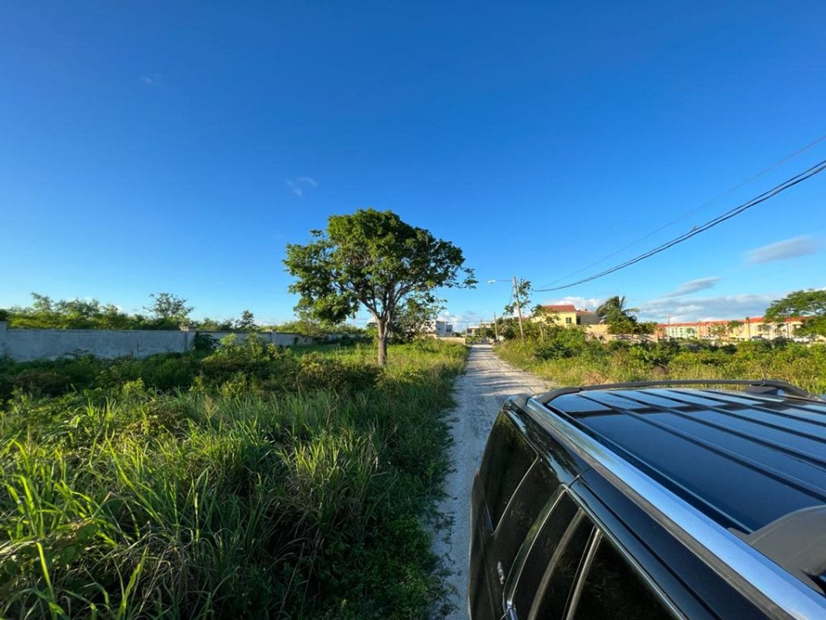 TERRENO EN RESIDENCIAL BAVARO PUNTA CANA – foto 4