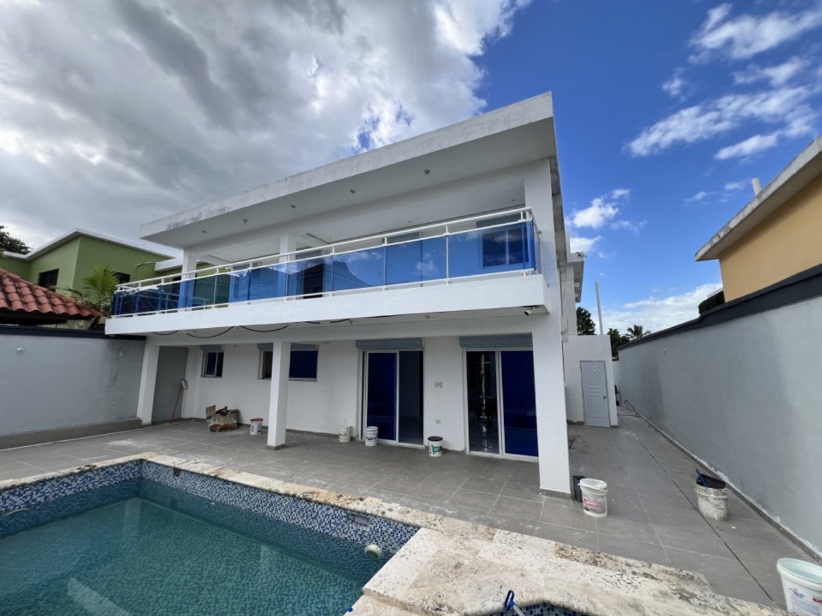 Casa en Santo Domingo Este, Residencial Amapola – foto 1