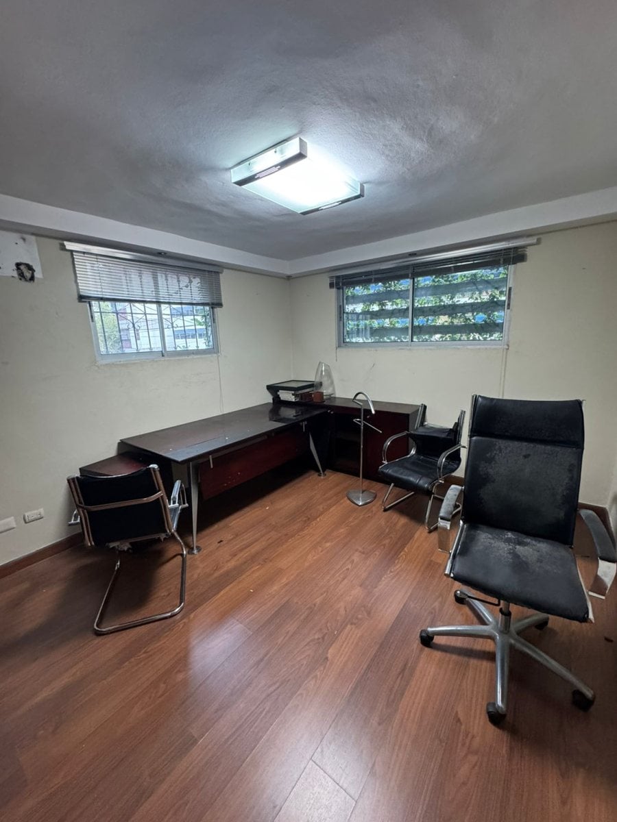 Edificio Comercial Amueblado en Alquiler – foto 4