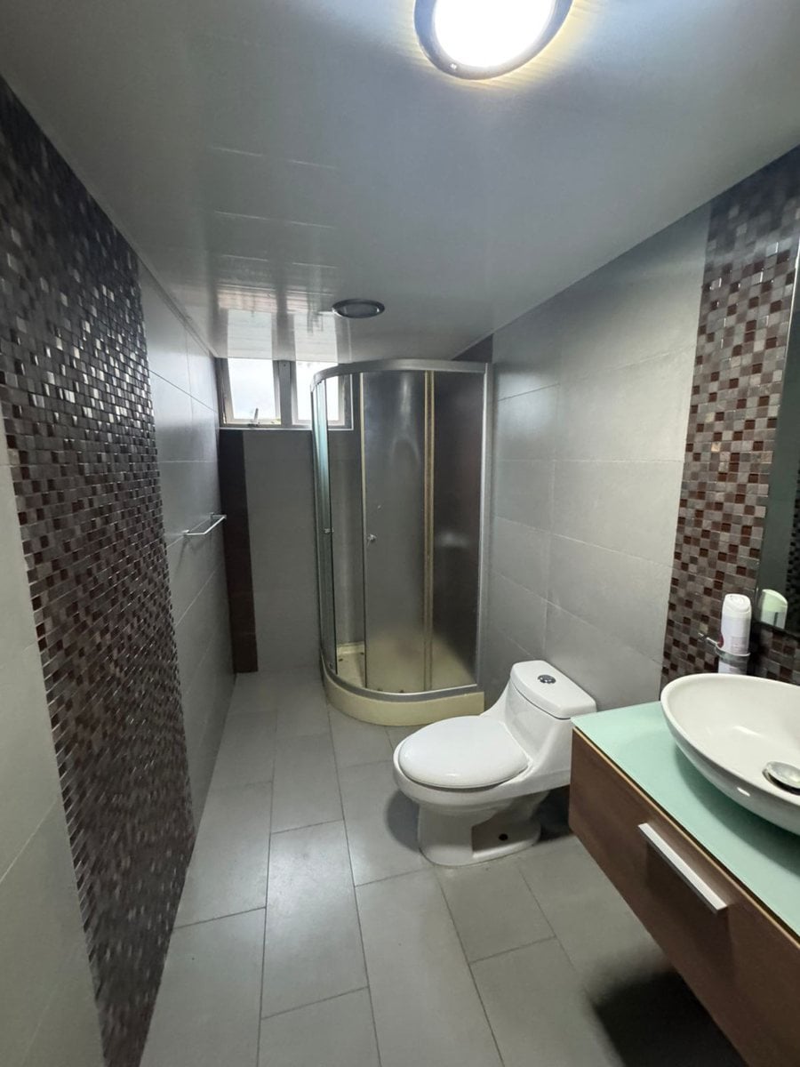 Edificio Comercial Amueblado en Alquiler – foto 10