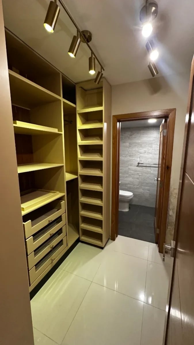 Se vende Apto Evaristo Morales – foto 4