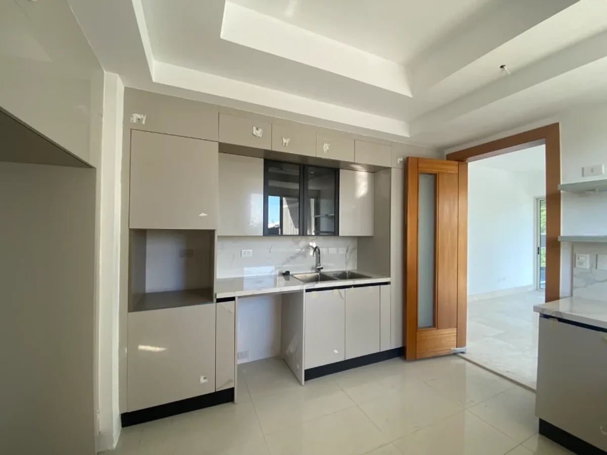 Apartamento Nuevo a estrenar con 3 parqueos – foto 1