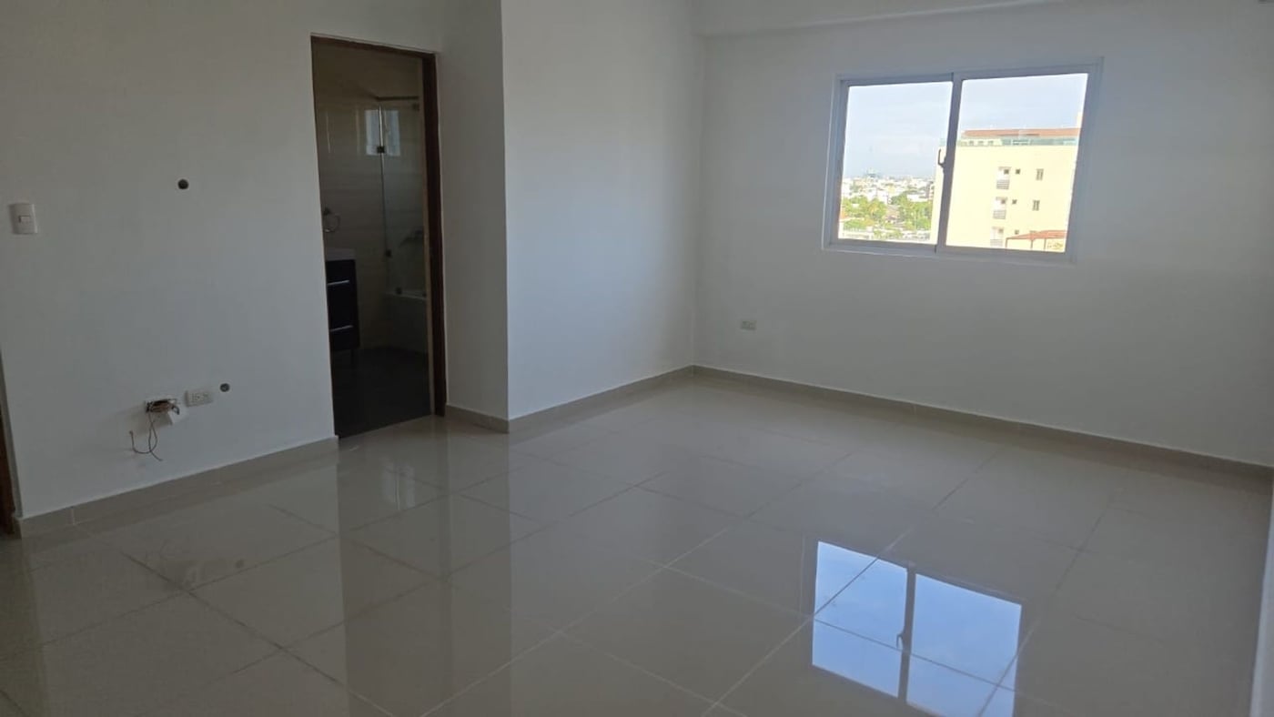 PENTHOUSE EN ALQUILEREN EVARISTO MORALES – foto 3