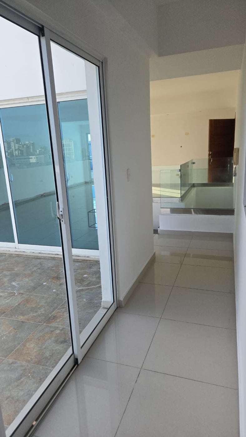 PENTHOUSE EN ALQUILEREN EVARISTO MORALES – foto 11