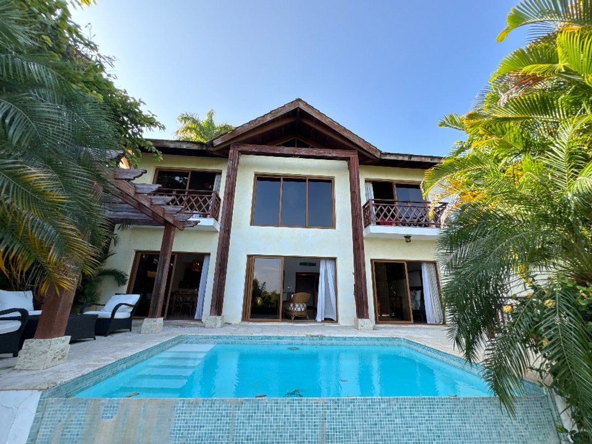 Villa Amueblada en Venta – Puerto Bahía, Samaná – foto 1