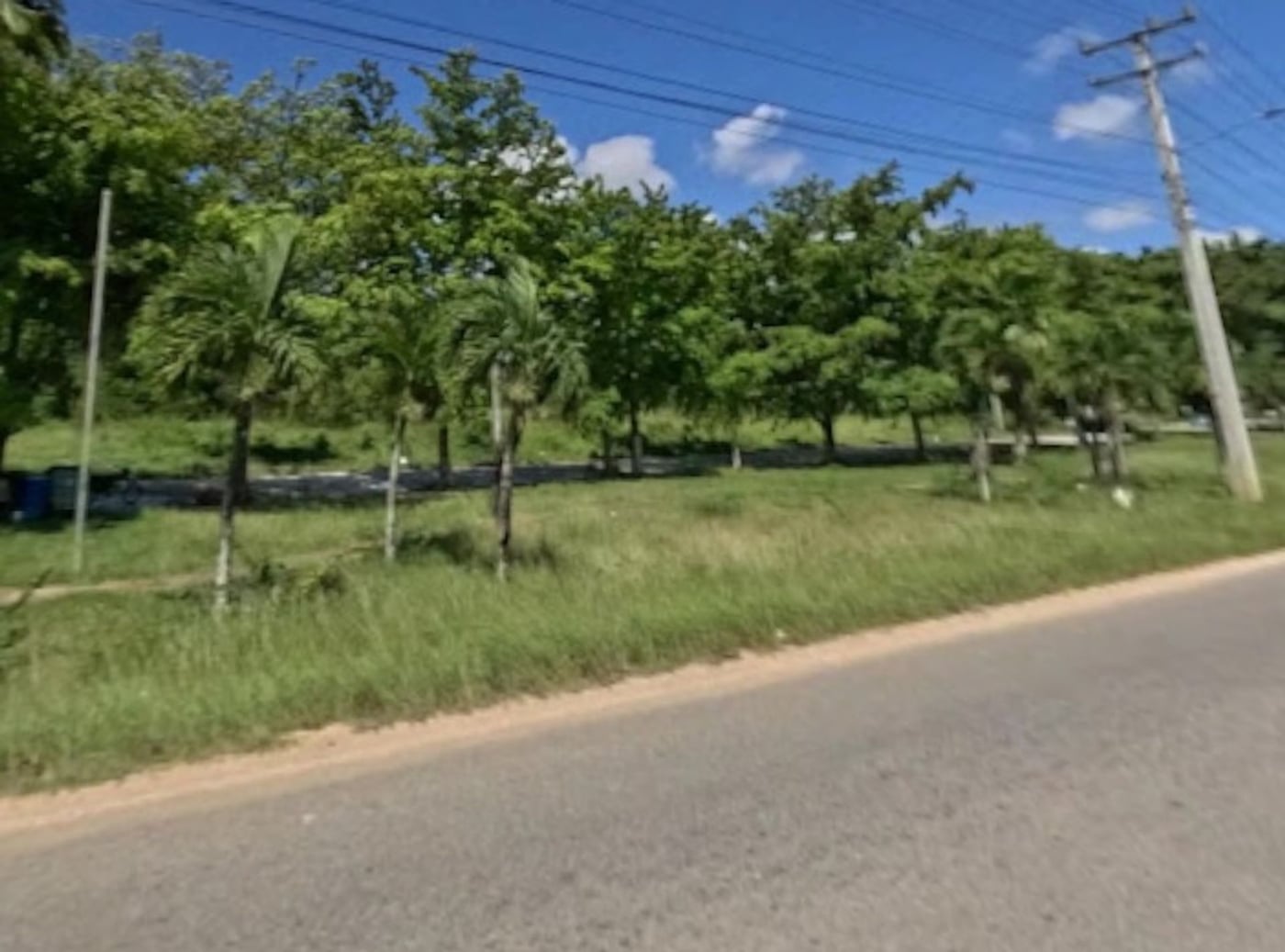 Ctra Mella Marginal Venta Solar de Esquina 3,600M² – foto 1
