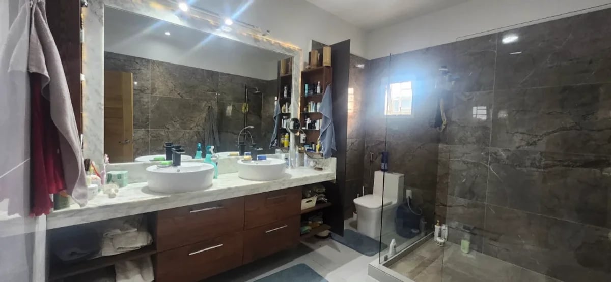 COGEDORA RESIDENCIA EN BENERITO, LA ROMANA – foto 10