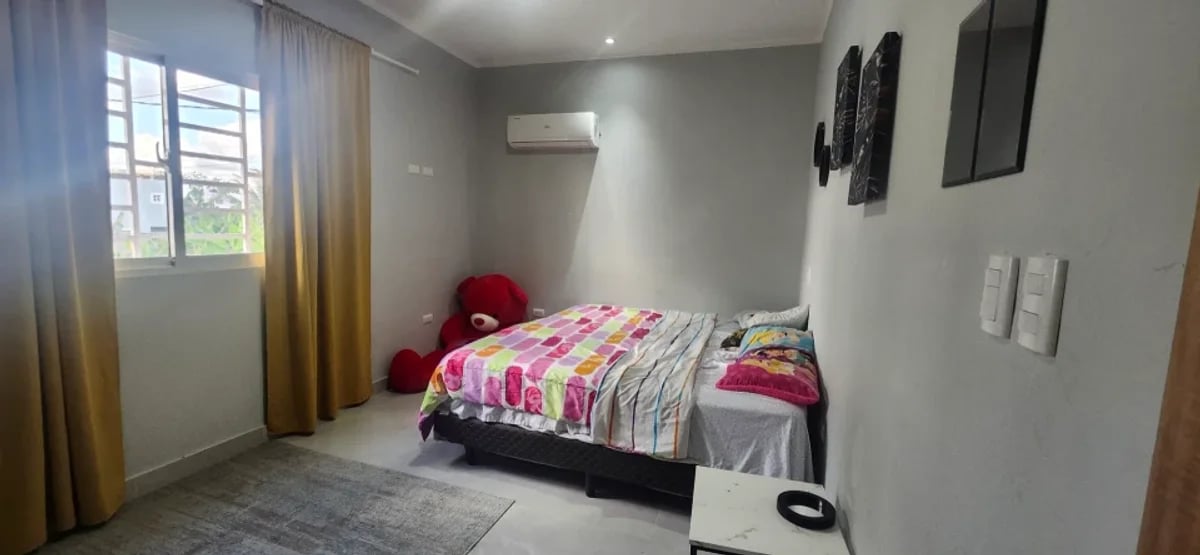 COGEDORA RESIDENCIA EN BENERITO, LA ROMANA – foto 12
