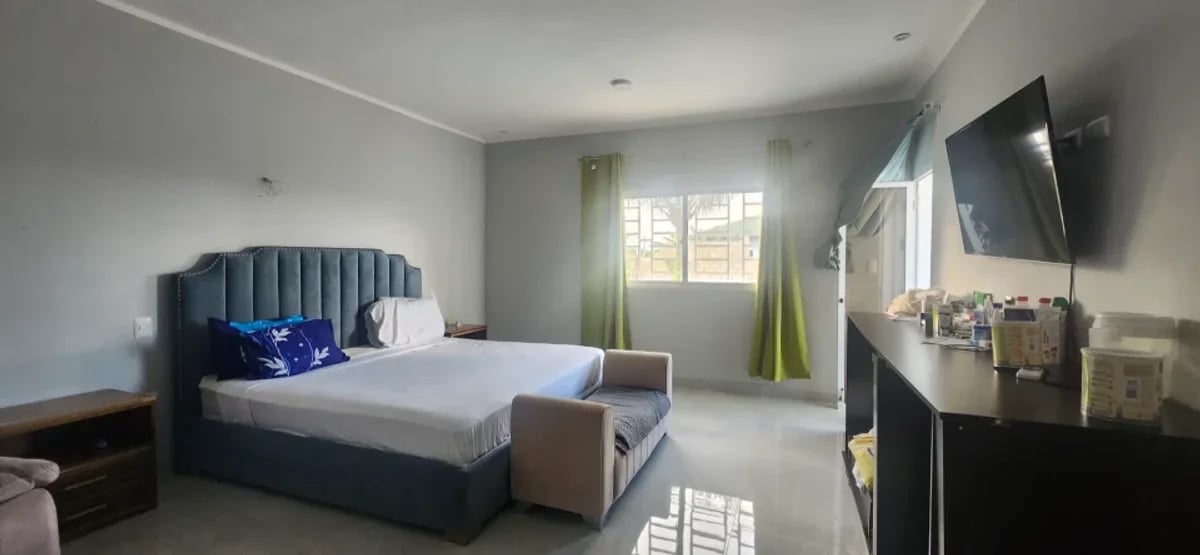 COGEDORA RESIDENCIA EN BENERITO, LA ROMANA – foto 9