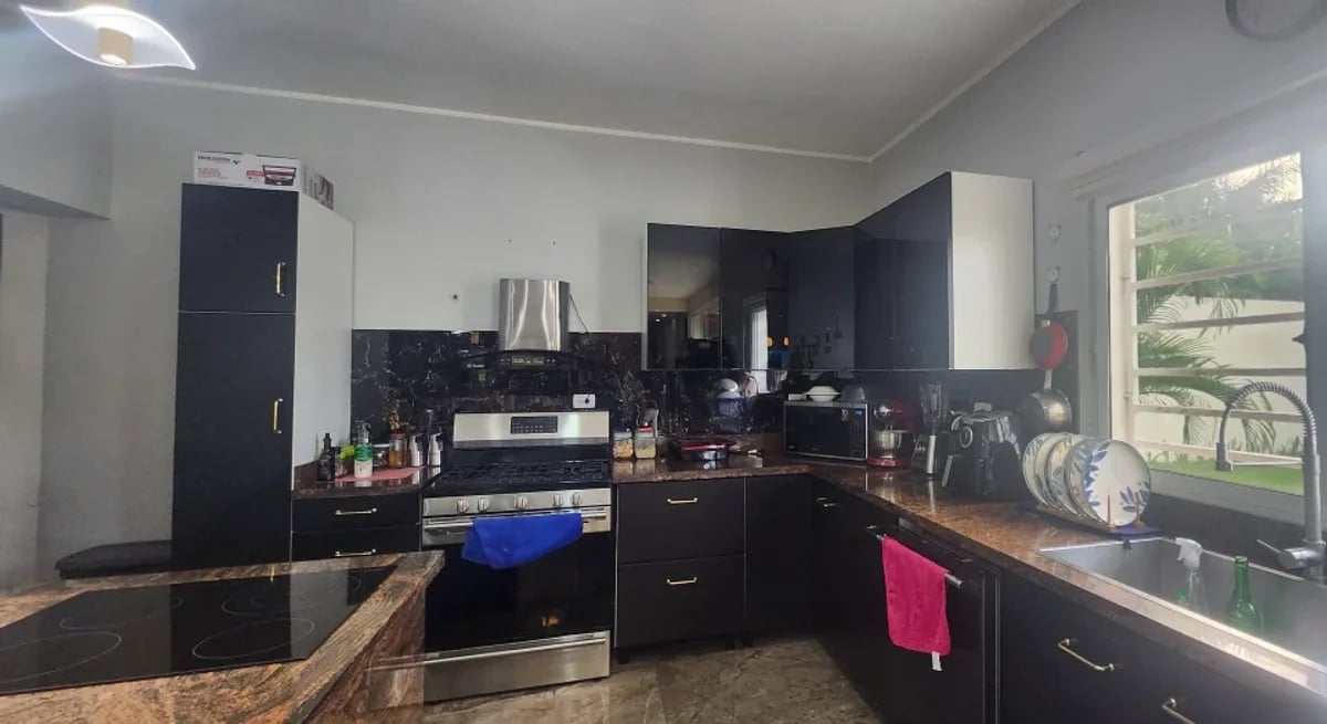 COGEDORA RESIDENCIA EN BENERITO, LA ROMANA – foto 6