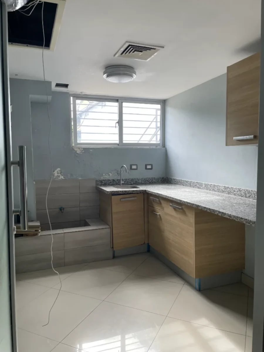 Local de oficina en alquiler en Santo Domingo – foto 5