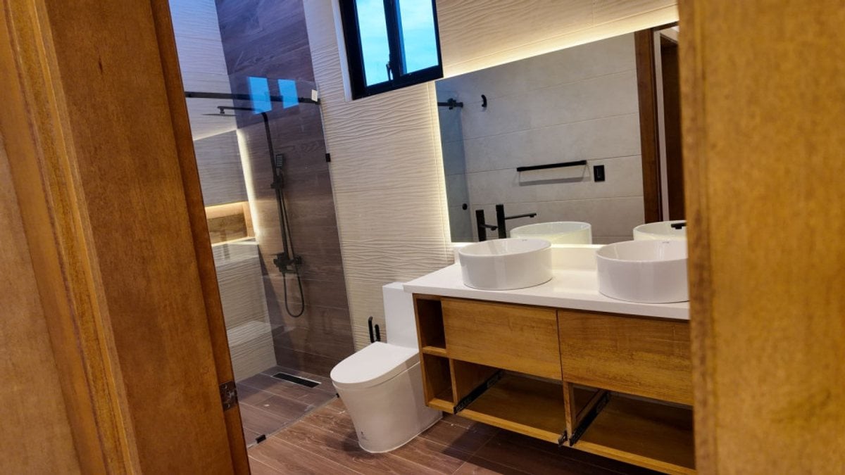 Casa Moderna, amplia y llena de luz natural – foto 5