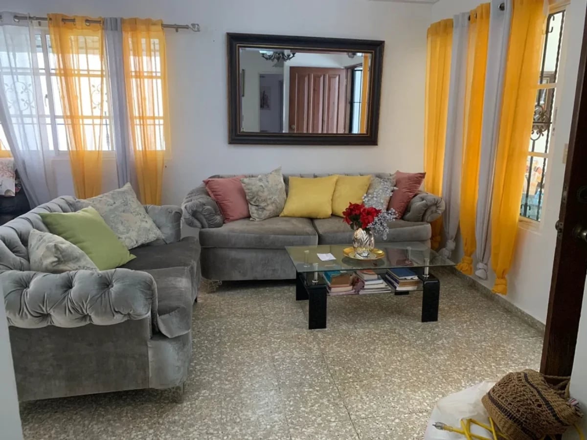 Casa en Altos de Arroyo Hondo III – foto 2