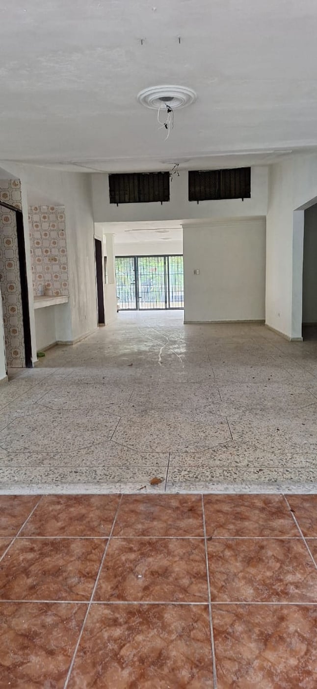 LOCAL COMERCIAL EN ALQUILER 450 M² BELLA VISTA SAN – foto 3