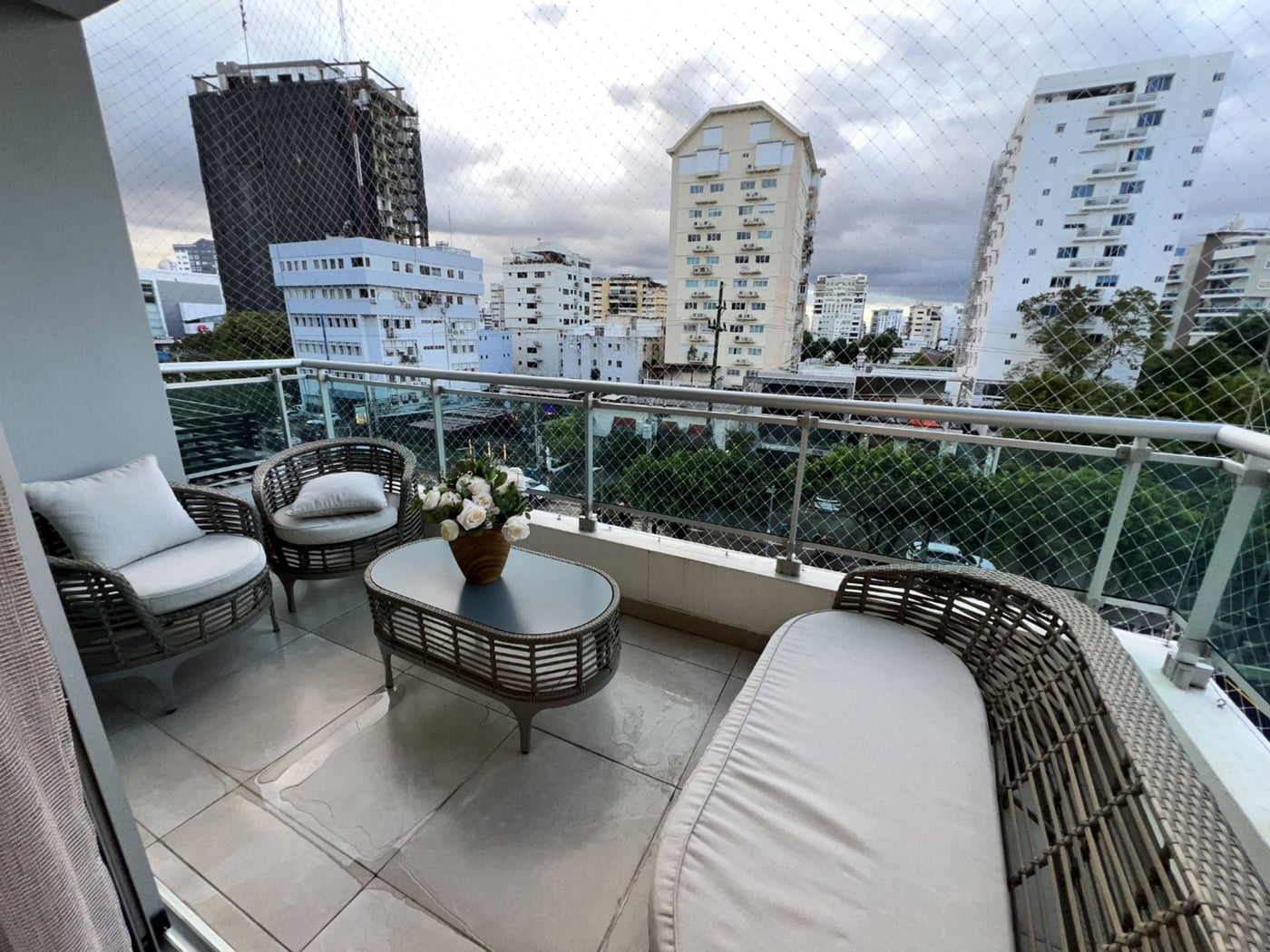 APARTAMENTO EN VENTA 2 DORMITORIOS ENSANCHE NACO S – foto 4