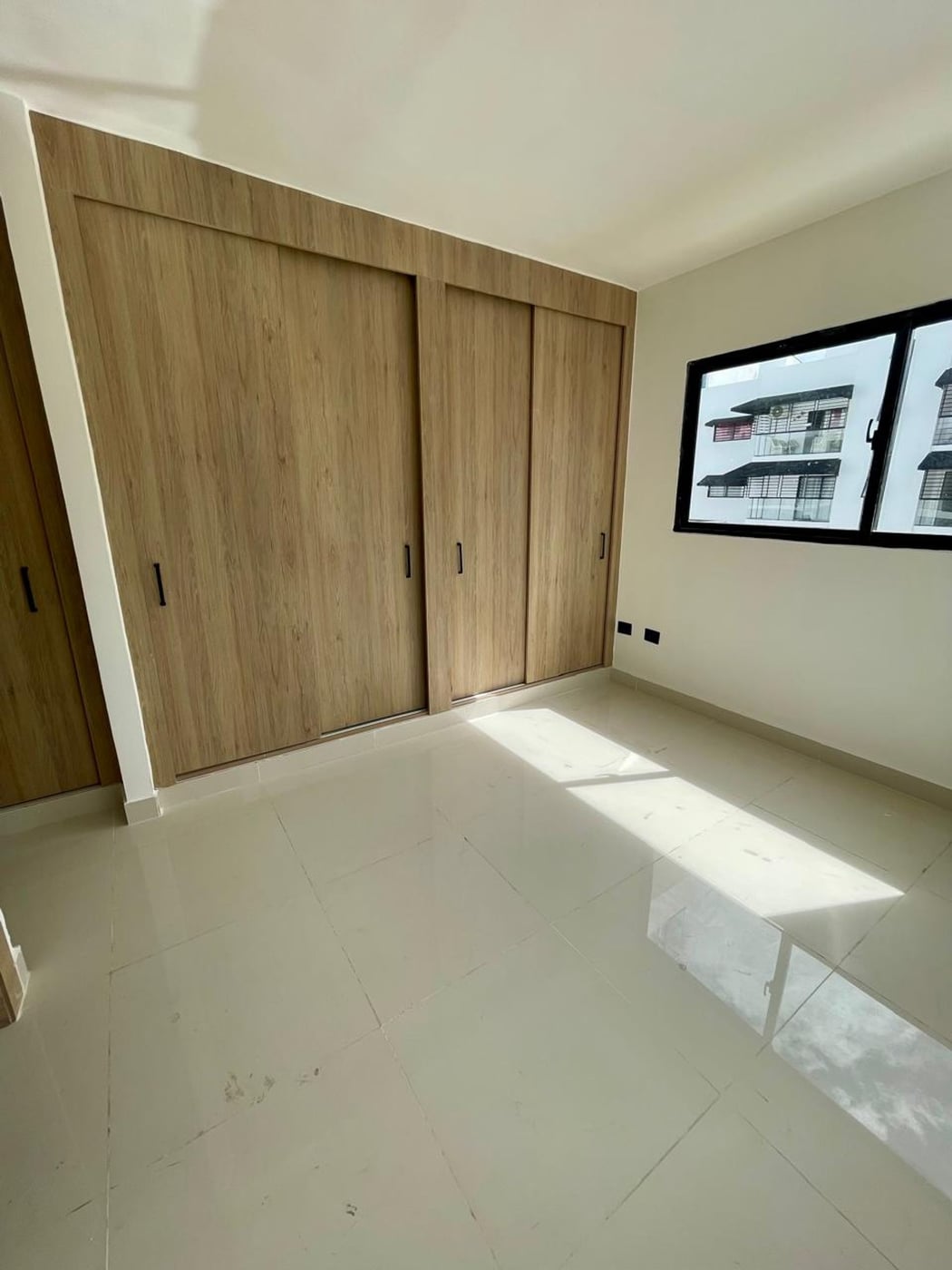 APARTAMENTO EN VENTA 3 DORMITORIOS ENSANCHE ISABEL – foto 5