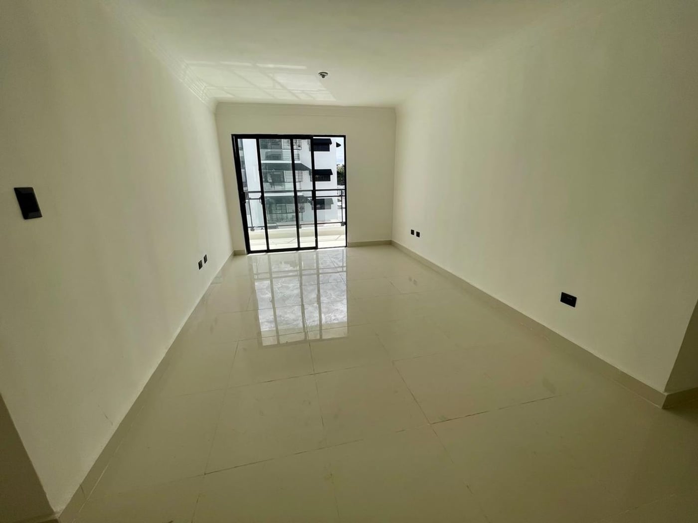 APARTAMENTO EN VENTA 3 DORMITORIOS ENSANCHE ISABEL – foto 2