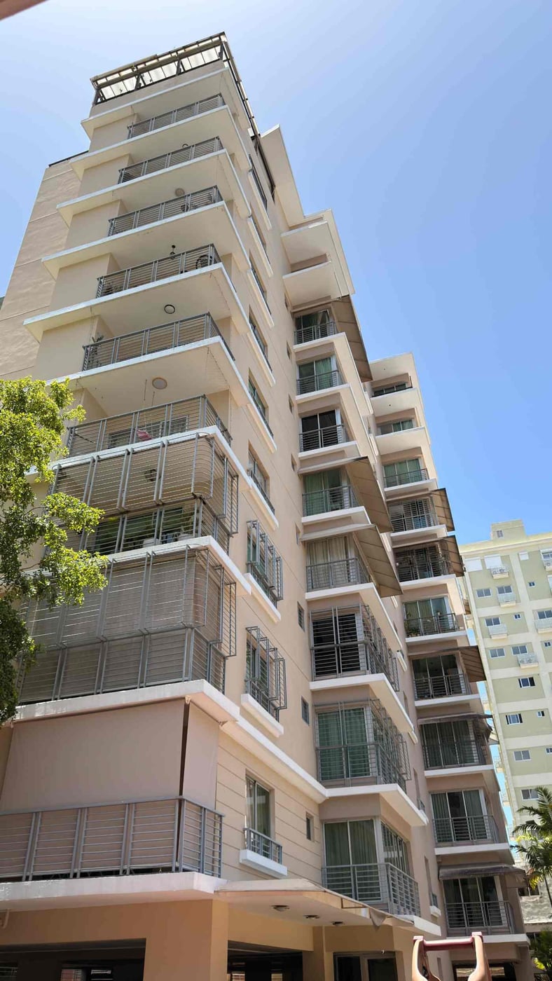 APARTAMENTO CON TERRAZA VENTA EN PIANTINI – foto 1