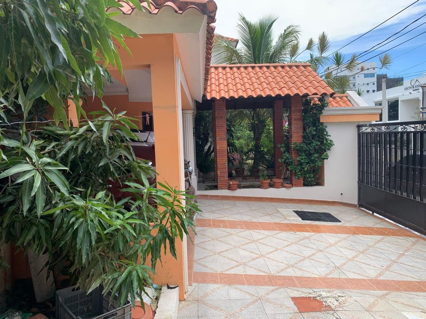 CASA EN VENTA 4 DORMITORIOS SANTO DOMINGO DE GUZMÁ – foto 2