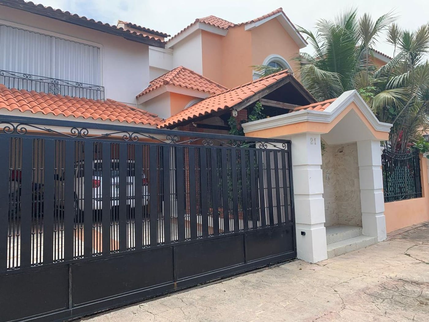 CASA EN VENTA 4 DORMITORIOS SANTO DOMINGO DE GUZMÁ – foto 1