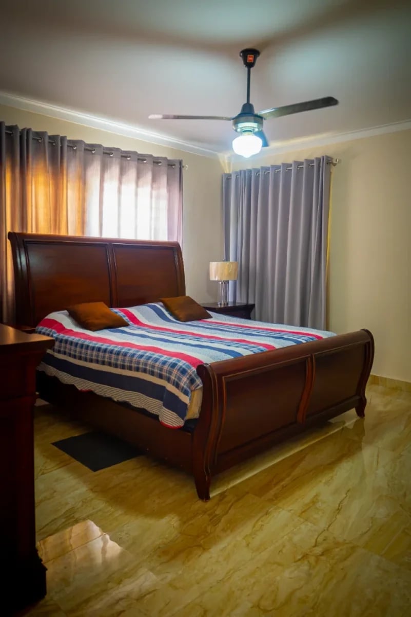 Casa en Colinas de Los Ríos, Santo Domingo – foto 1