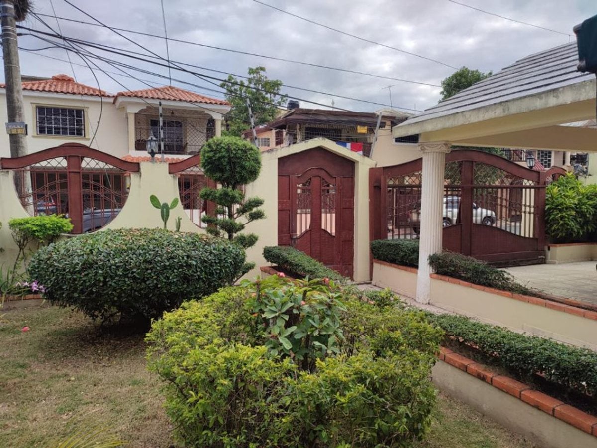 CASA EN VENTA 3 DORMITORIOS VISTA HERMOSA SANTO DO – foto 2