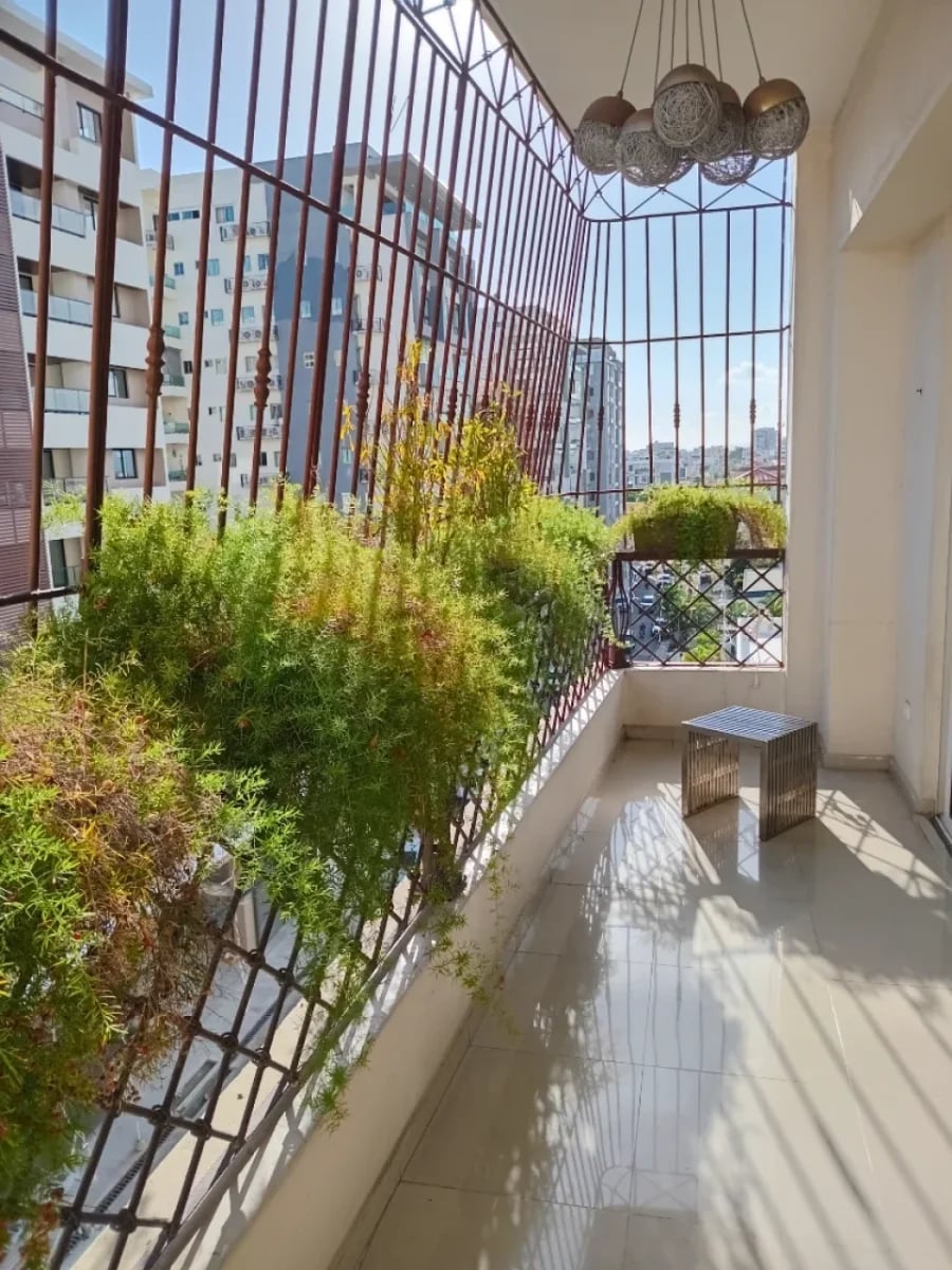 Apartamento familiar con +200m2 y amplio balcon – foto 1