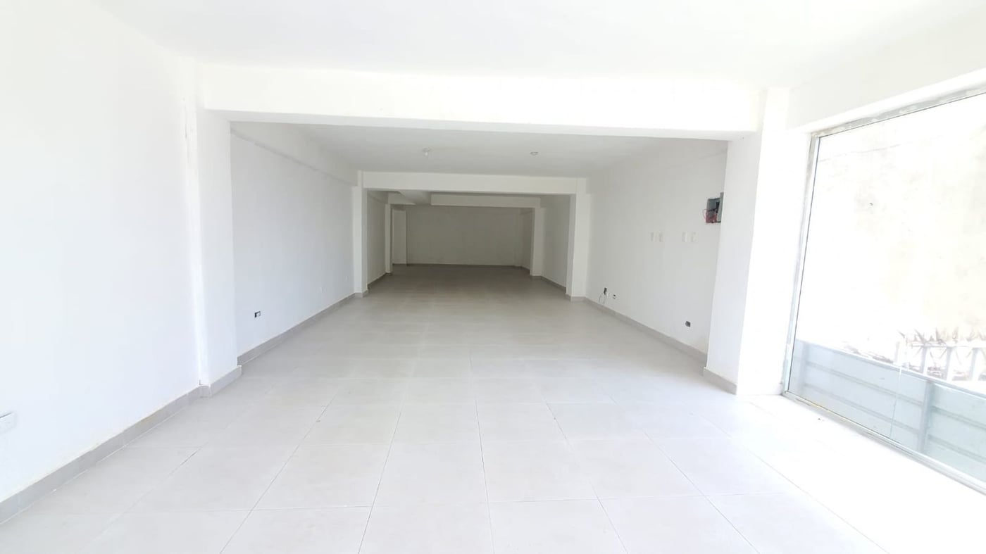Local Comercial en Alquiler | Sabana Larga esquina – foto 2
