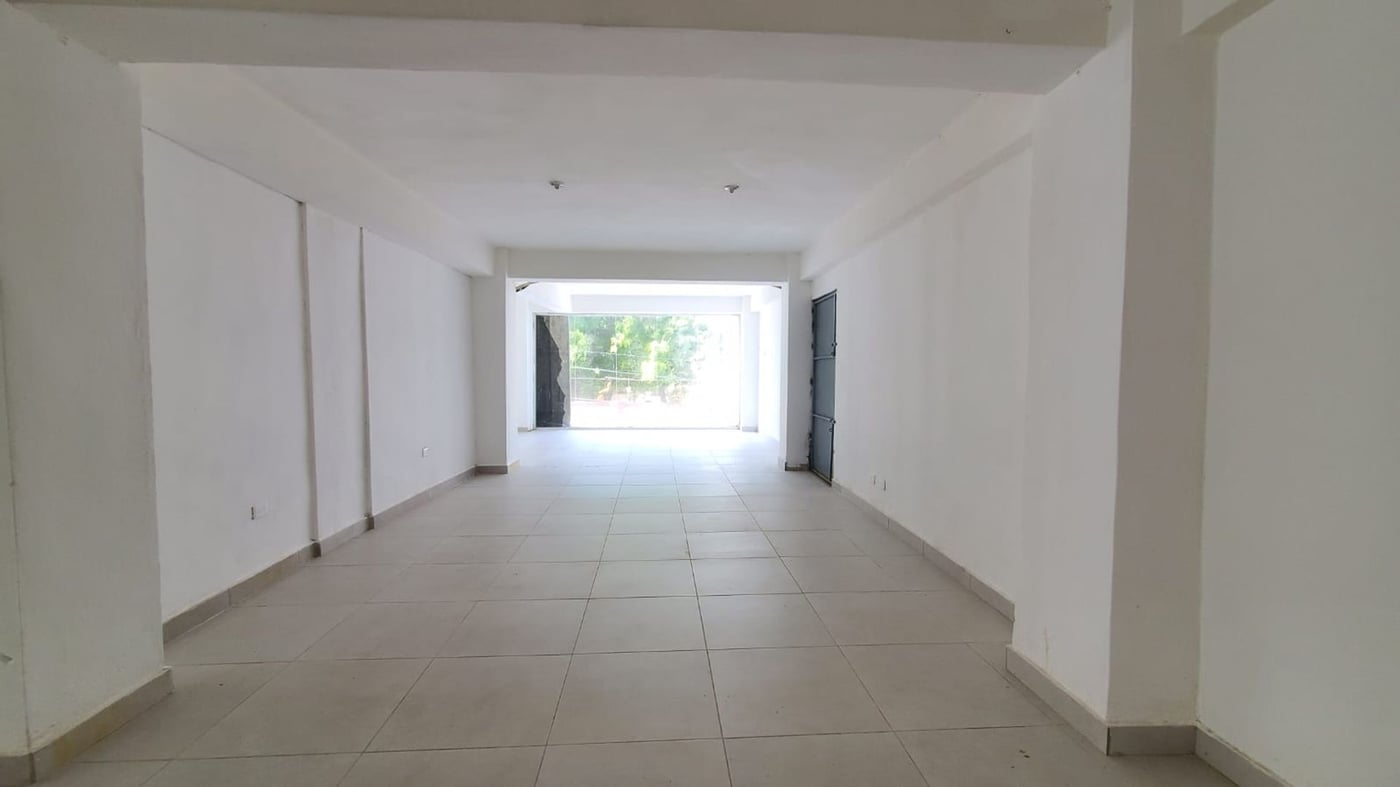 Local Comercial en Alquiler | Sabana Larga esquina – foto 1