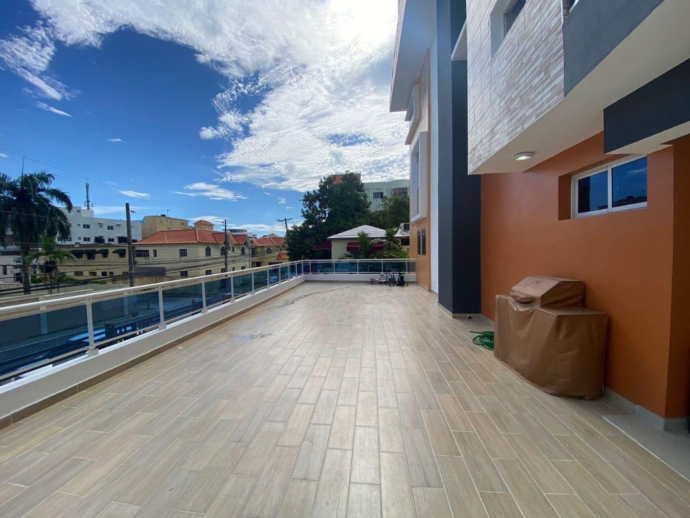 APARTAMENTO EN VENTA CON TERRAZA STO. DGO. ESTE – foto 1