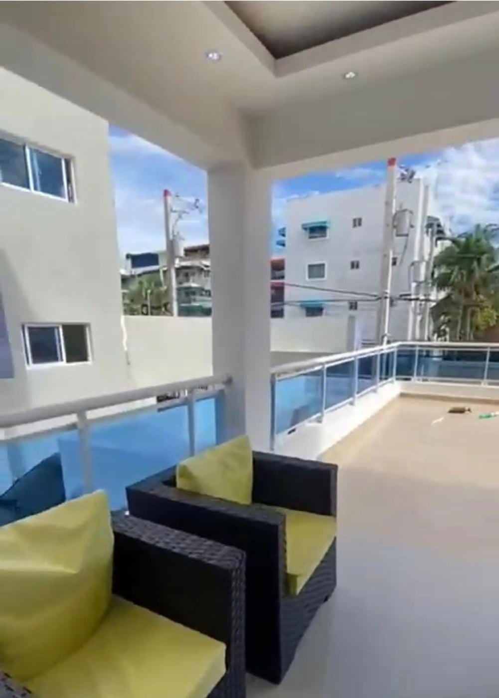 APARTAMENTO EN VENTA CON TERRAZA STO. DGO. ESTE – foto 3