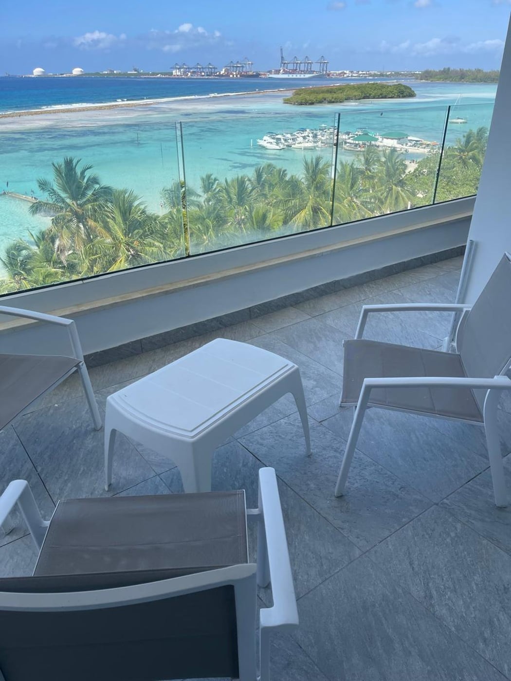 Apartamento de 2 dormitorios en alquiler en Boca Chica – foto 1