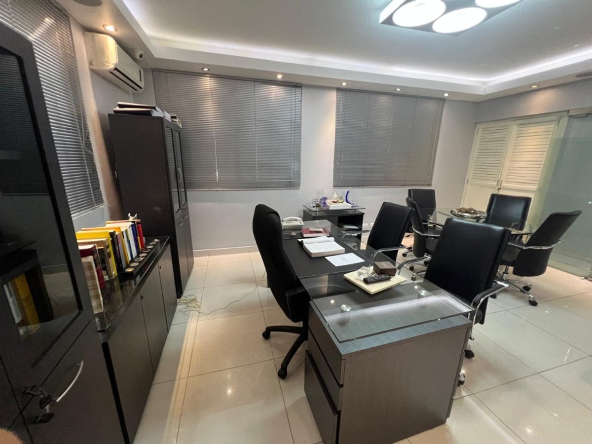 Local Comercial Amueblado en Torre Elams – foto 1