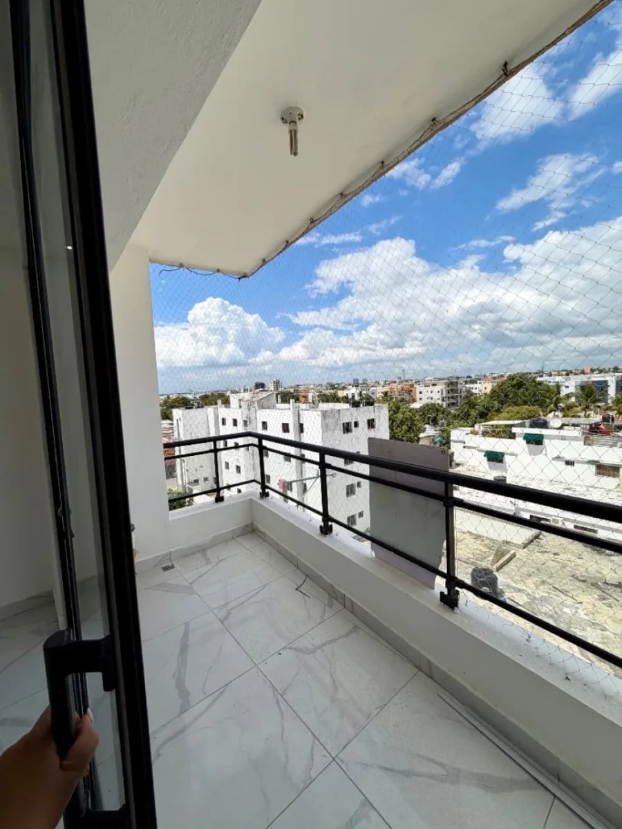 Penthouse en Arismar, Proximo a los Corales, Sto. Dgo. Este – foto 2