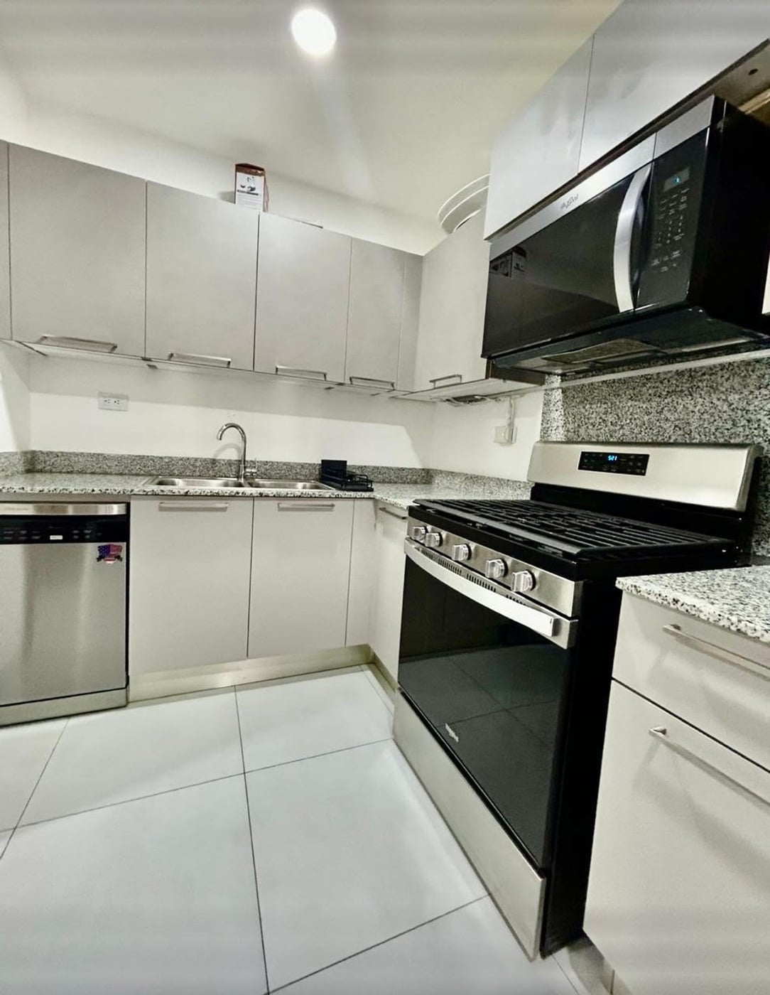 Apto. Amueblado en torre moderna – foto 3