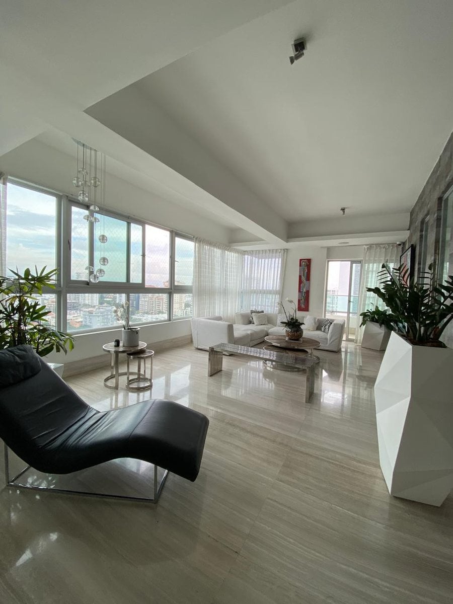 Penthouse en Venta de 3 niveles en Los Cacicazgos – foto 1