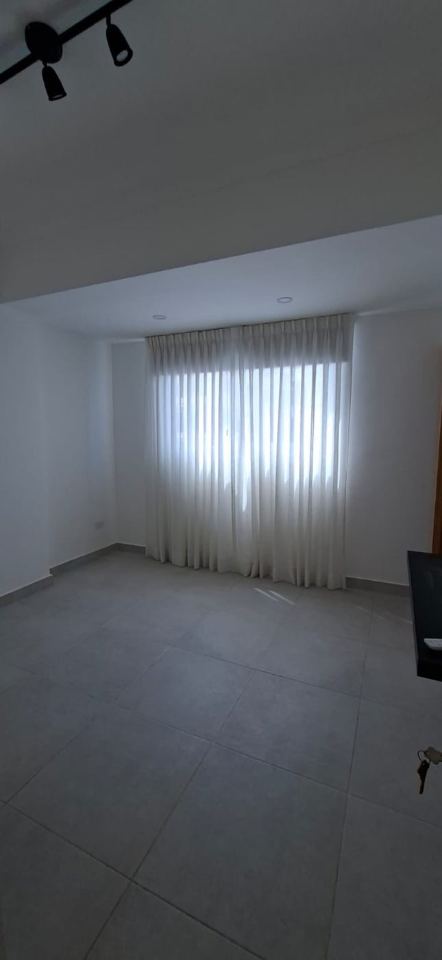 Alquiler con línea blanca completa. – foto 10